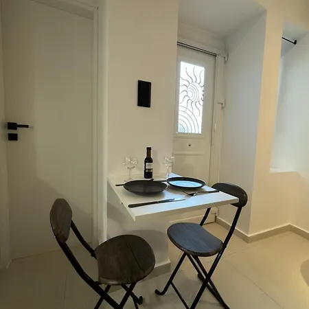 Nobby By Syros * Ερμούπολη