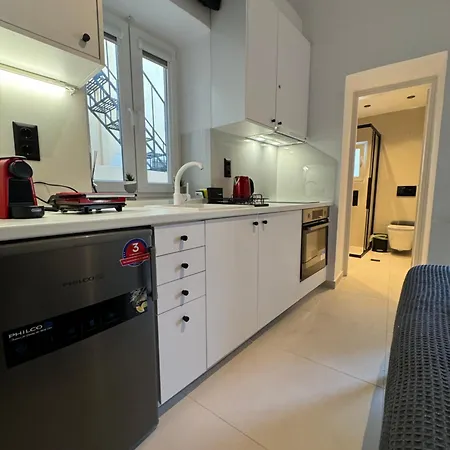 Nobby By Syros * Ερμούπολη