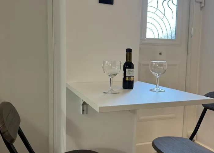 Nobby By Syros * Ermoupoli